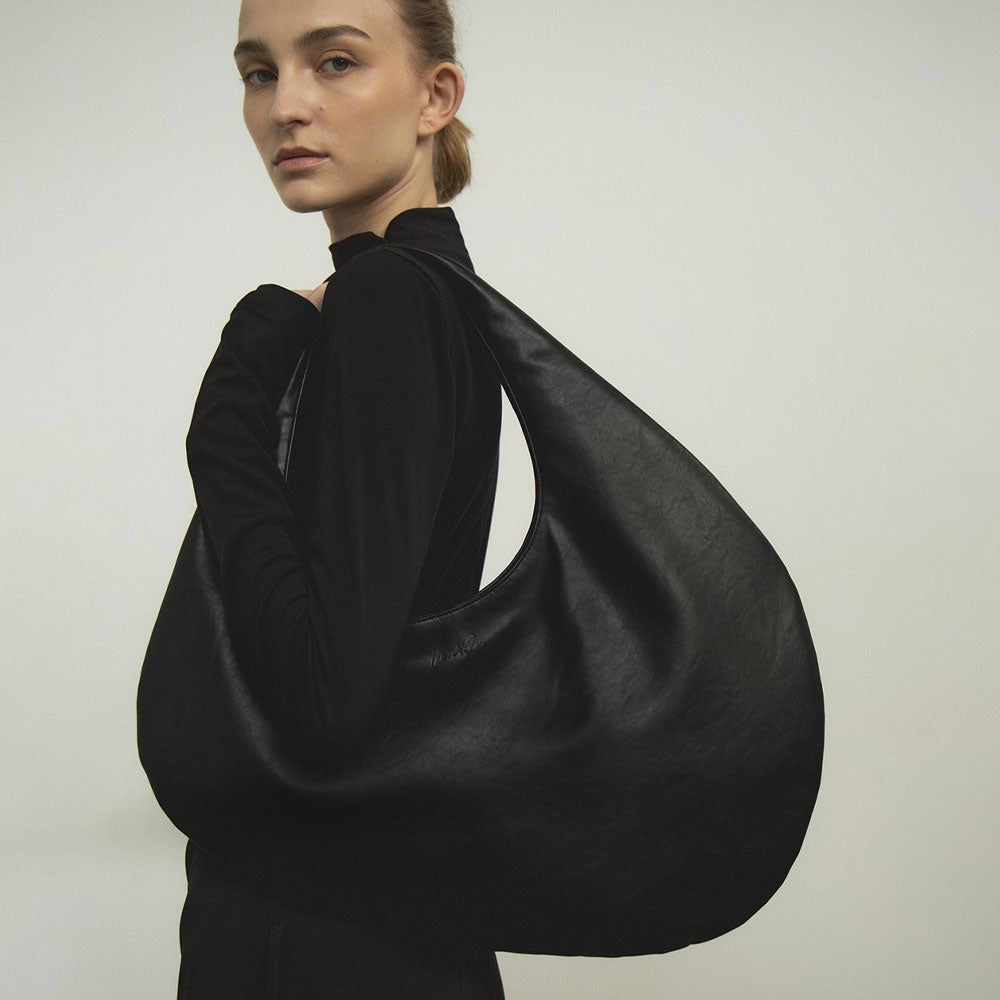 Geanta de umar Pebble - Neagra