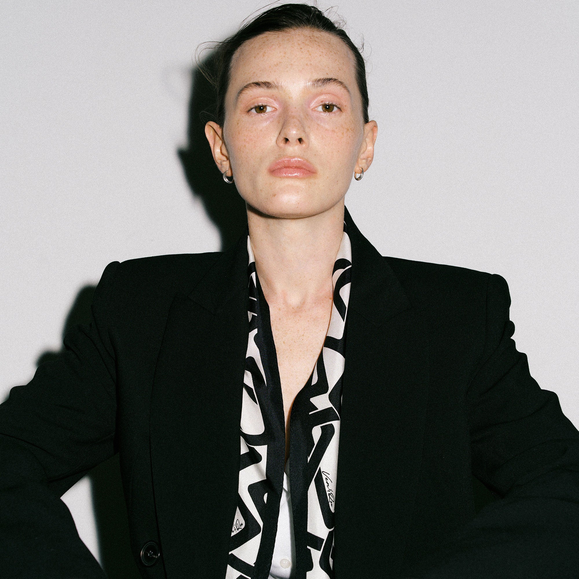 The Flow Linked Silk Scarf-Black Cream