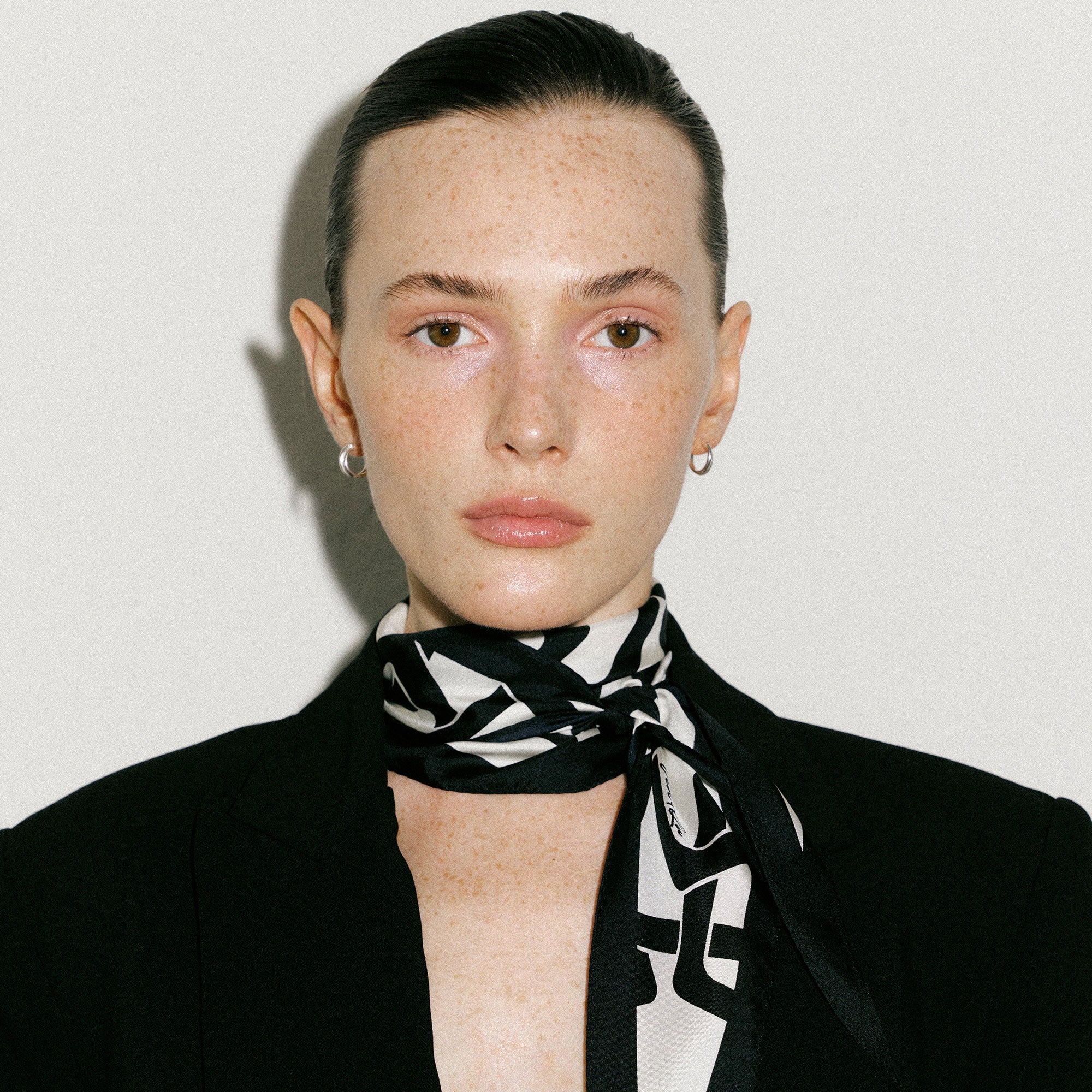 The Flow Linked Silk Scarf-Black Cream