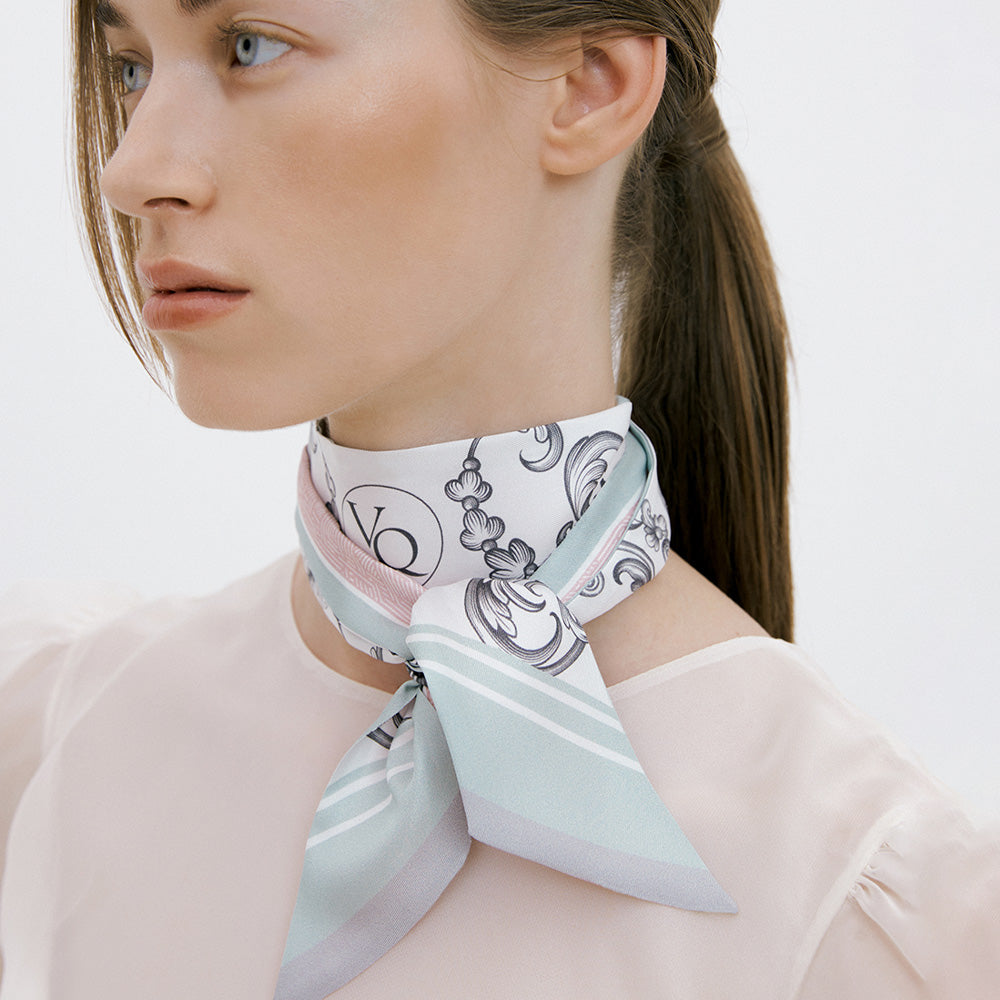 وشاح حريري طويل باللون النعناعي الباروكي